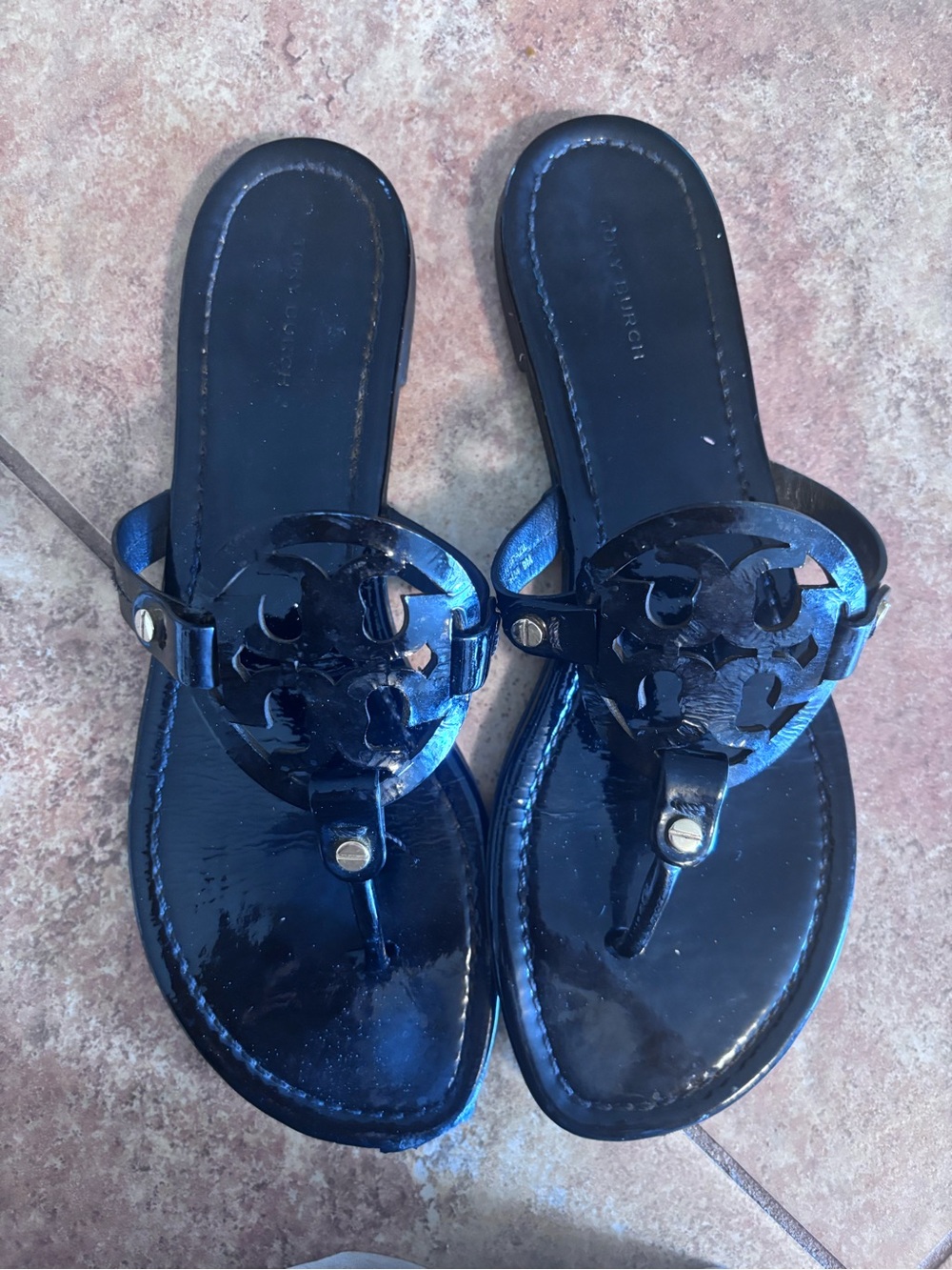 Tory Burch Black Patent Thong Sandals with Logo Medallion